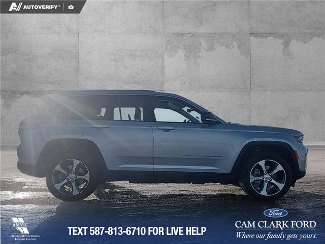 2023 Jeep Grand Cherokee 4xe Base (Stk: SJ070A) in Innisfail - Image 6 of 24