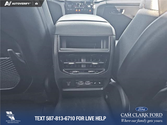 2023 Jeep Grand Cherokee 4xe Base (Stk: SJ070A) in Innisfail - Image 17 of 24