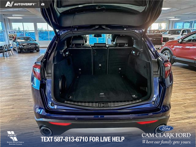 2018 Alfa Romeo Stelvio ti (Stk: P14778) in Airdrie - Image 12 of 25