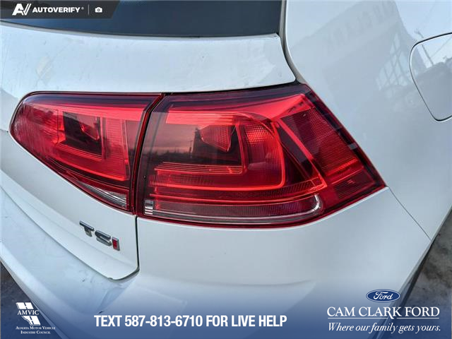 2016 Volkswagen Golf 1.8 TSI Comfortline (Stk: P6931) in Olds - Image 11 of 25