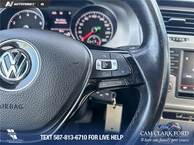 2016 Volkswagen Golf 1.8 TSI Comfortline (Stk: P6931) in Olds - Image 16 of 25