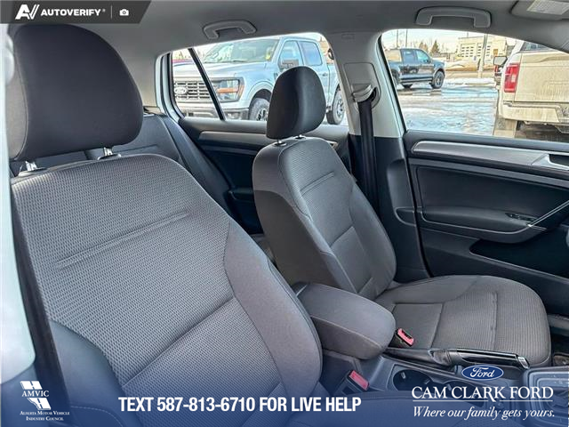 2016 Volkswagen Golf 1.8 TSI Comfortline (Stk: P6931) in Olds - Image 22 of 25