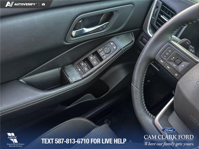 2025 Nissan Rogue SV Moonroof (Stk: P1601) in Canmore - Image 17 of 26