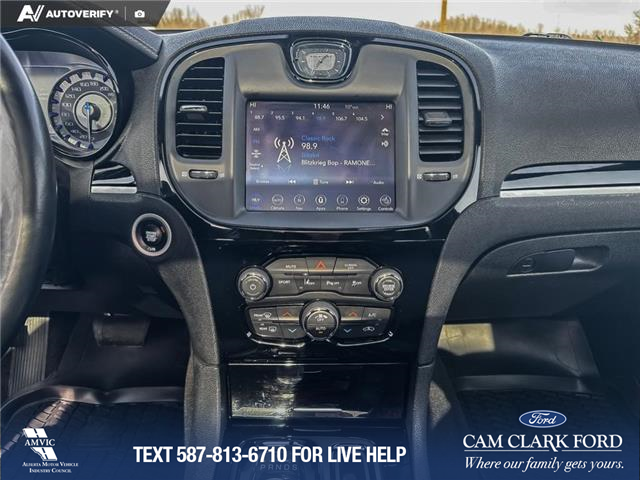 2022 Chrysler 300 S (Stk: P1174) in Innisfail - Image 13 of 20