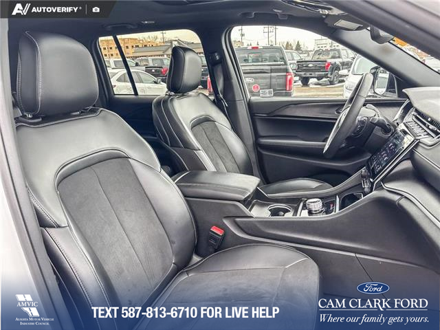 2025 Jeep Grand Cherokee Laredo (Stk: P7008) in Olds - Image 22 of 25