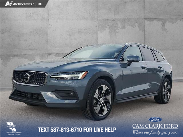 2024 Volvo V60 Cross Country B5 Plus (Stk: U38031) in Red Deer - Image 1 of 25