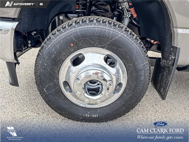 2026 Ford F-350 Lariat (Stk: 26T1880) in Red Deer - Image 6 of 24