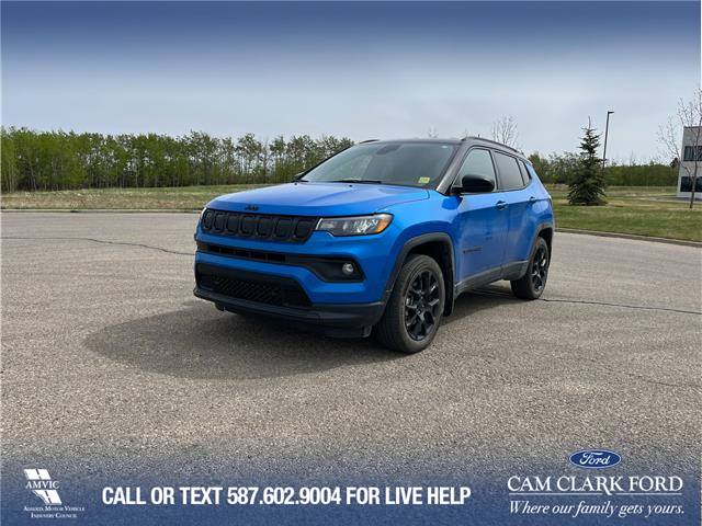 2022 Jeep Compass Altitude (Stk: SJ027A) in Innisfail - Image 1 of 7