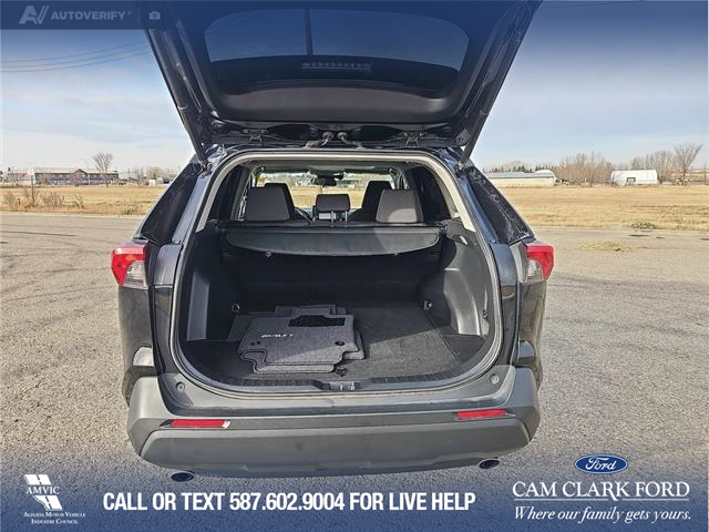 2021 Toyota RAV4 XLE (Stk: P1126) in Innisfail - Image 10 of 24