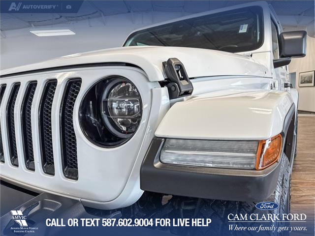 2021 Jeep Wrangler Unlimited Sahara (Stk: P14660) in Airdrie - Image 8 of 25