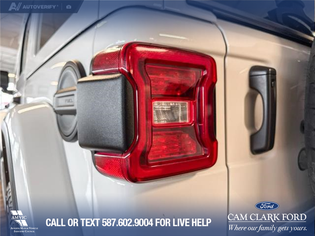 2021 Jeep Wrangler Unlimited Sahara (Stk: P14660) in Airdrie - Image 11 of 25