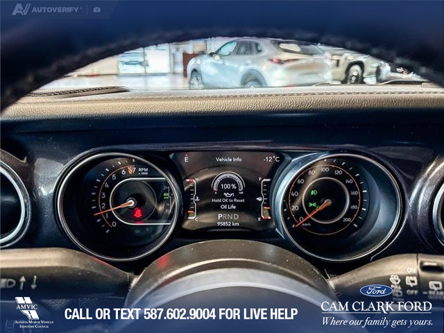 2021 Jeep Wrangler Unlimited Sahara (Stk: P14660) in Airdrie - Image 15 of 25