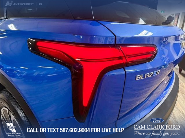 2024 Chevrolet Blazer EV LT (Stk: RC19965) in Airdrie - Image 11 of 25
