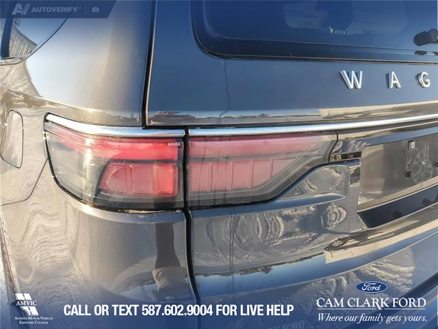 2022 Jeep Wagoneer Series III (Stk: U37897) in Red Deer - Image 11 of 25