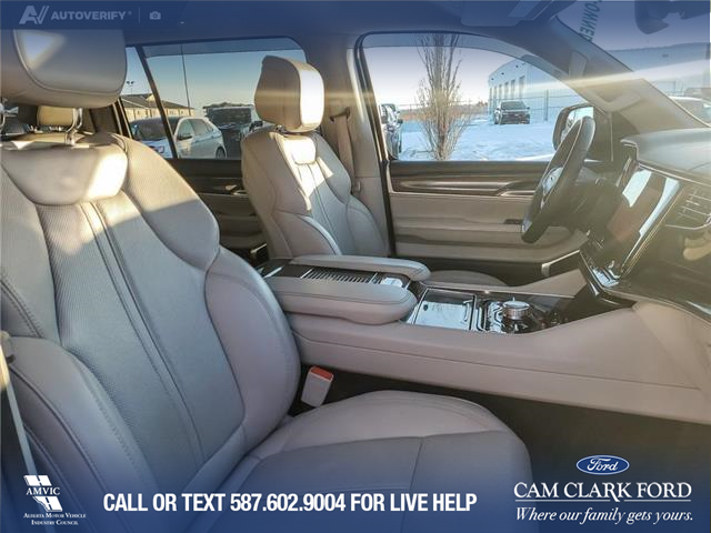 2022 Jeep Wagoneer Series III (Stk: U37897) in Red Deer - Image 22 of 25