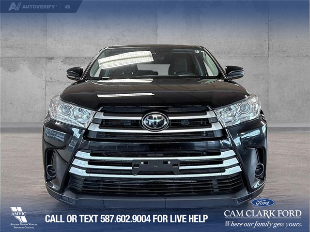 2019 Toyota Highlander LE (Stk: P14716) in Airdrie - Image 2 of 25