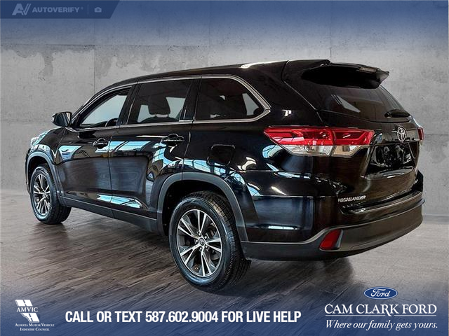 2019 Toyota Highlander LE (Stk: P14716) in Airdrie - Image 4 of 25