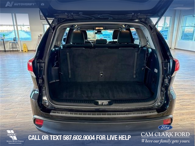 2019 Toyota Highlander LE (Stk: P14716) in Airdrie - Image 12 of 25