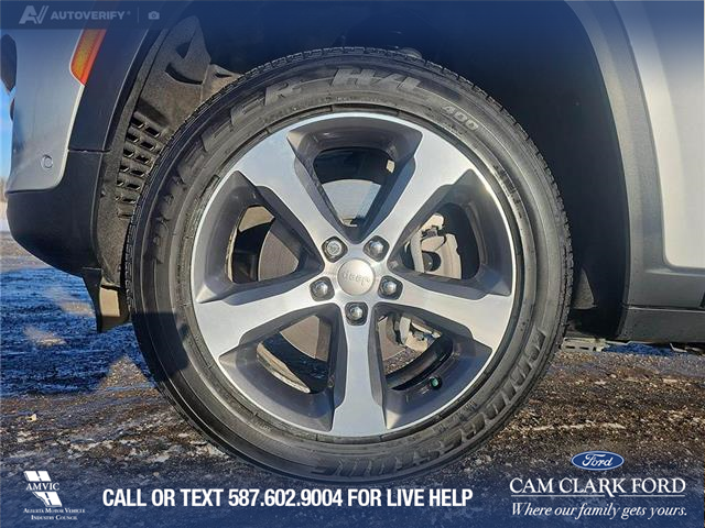 2023 Jeep Grand Cherokee 4xe Base (Stk: SJ070A) in Innisfail - Image 9 of 24