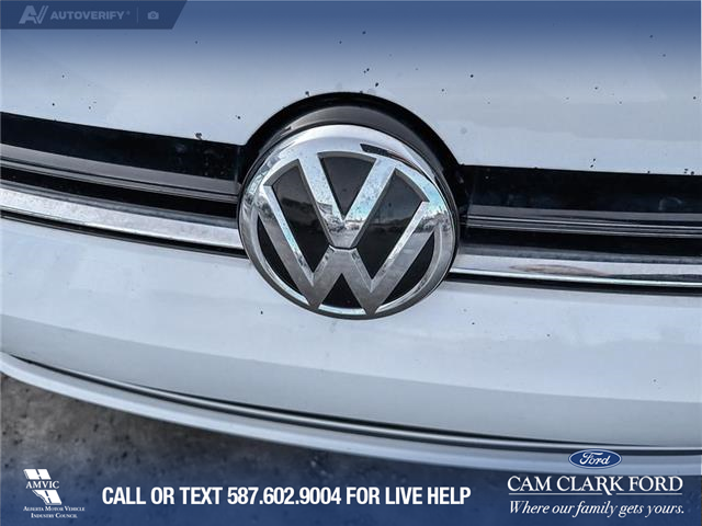 2016 Volkswagen Golf 1.8 TSI Comfortline (Stk: P6931) in Olds - Image 9 of 25