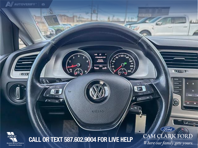 2016 Volkswagen Golf 1.8 TSI Comfortline (Stk: P6931) in Olds - Image 14 of 25