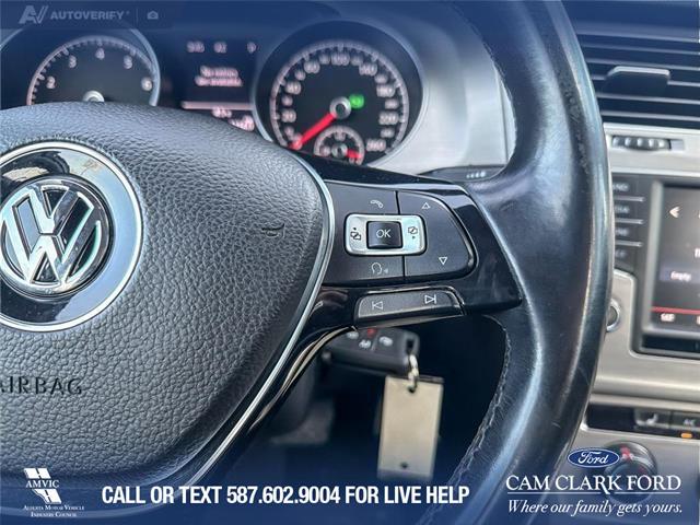 2016 Volkswagen Golf 1.8 TSI Comfortline (Stk: P6931) in Olds - Image 16 of 25