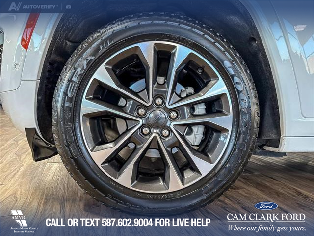 2023 Jeep Grand Cherokee Overland (Stk: P14857) in Airdrie - Image 6 of 25