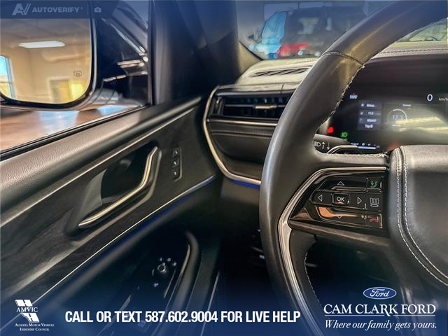 2023 Jeep Grand Cherokee Overland (Stk: P14857) in Airdrie - Image 17 of 25
