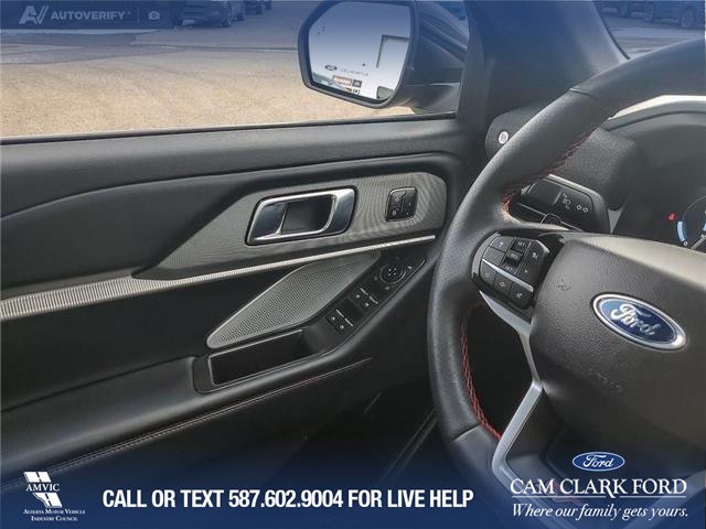 2025 Ford Explorer ST (Stk: U37993) in Red Deer - Image 17 of 25
