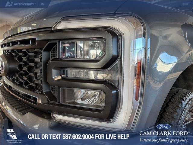 2024 Ford F-350 Lariat (Stk: P14926) in Airdrie - Image 8 of 25 2024 Ford F-350 Lariat (Stk: P14926) in Airdrie - Image 8 of 25