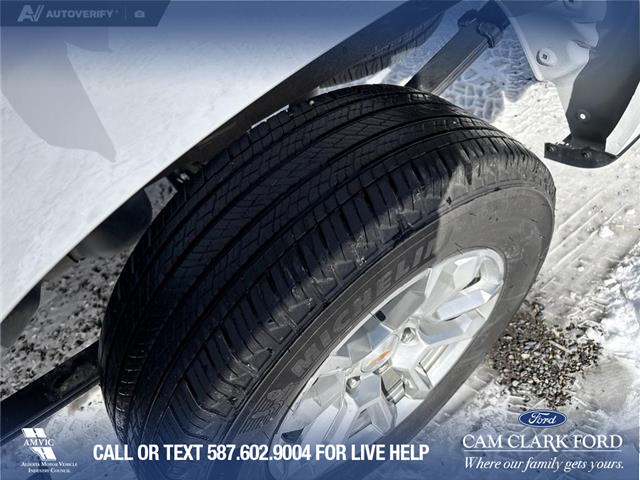 2025 Chevrolet Silverado 1500 LT (Stk: P1624) in Canmore - Image 7 of 26