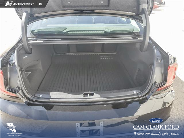 2022 Volvo S90 B6 Inscription (Stk: U37987) in Red Deer - Image 11 of 24
