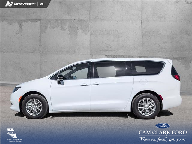 2025 Chrysler Grand Caravan SXT (Stk: P1194) in Innisfail - Image 3 of 23