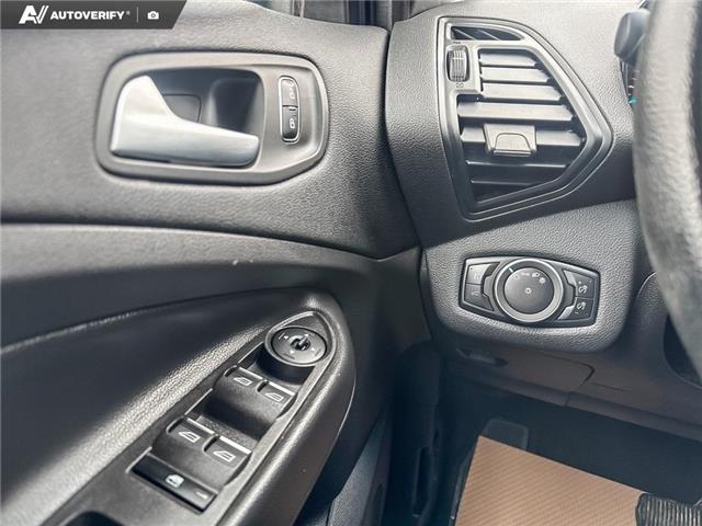 2019 Ford Escape SE (Stk: P7003) in Olds - Image 17 of 25 2019 Ford Escape SE (Stk: P7003) in Olds - Image 17 of 25