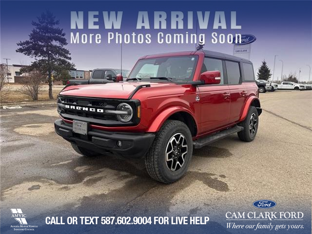 2024 Ford Bronco Outer Banks (Stk: U38070) in Red Deer - Image 1 of 7