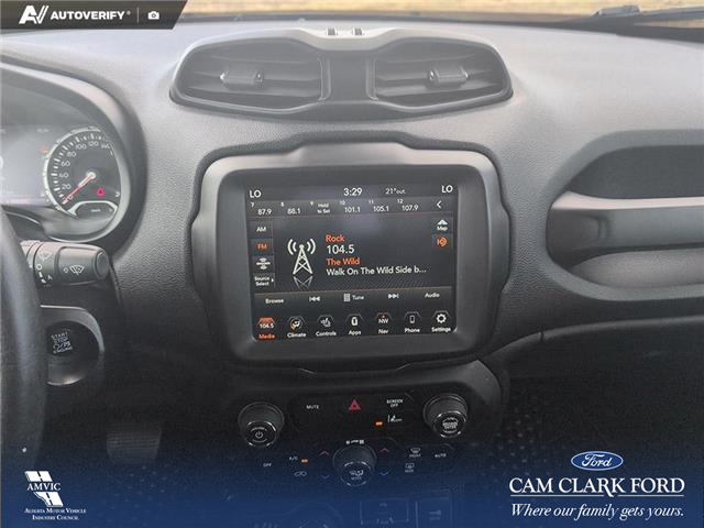 2022 Jeep Renegade North (Stk: P1207) in Innisfail - Image 13 of 20