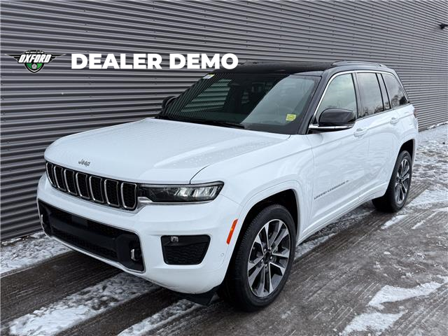 2025 Jeep Grand Cherokee Overland (Stk: 25574D) in London - Image 1 of 31
