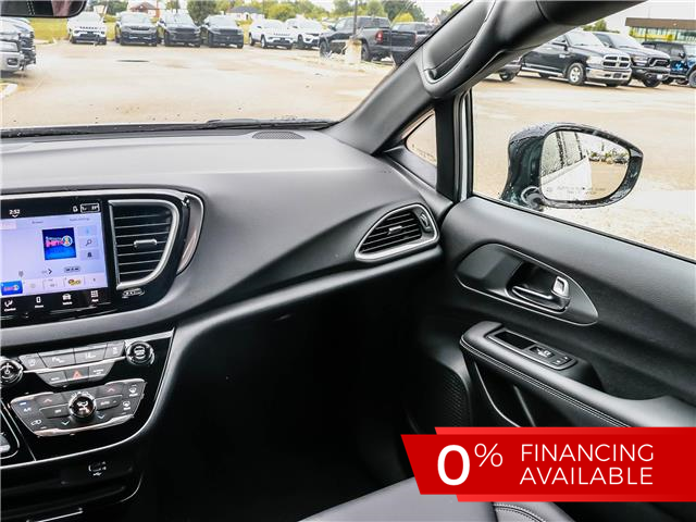 2026 Chrysler Pacifica Select (Stk: 15-26013) in London - Image 8 of 31