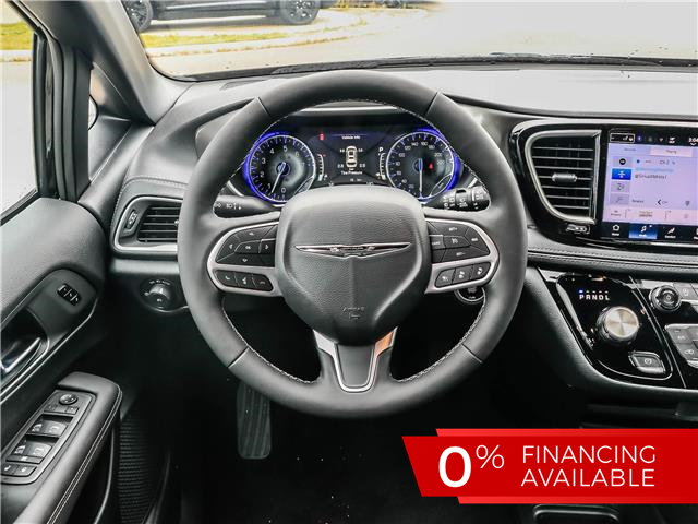 2026 Chrysler Pacifica Select (Stk: 15-26008) in London - Image 3 of 32