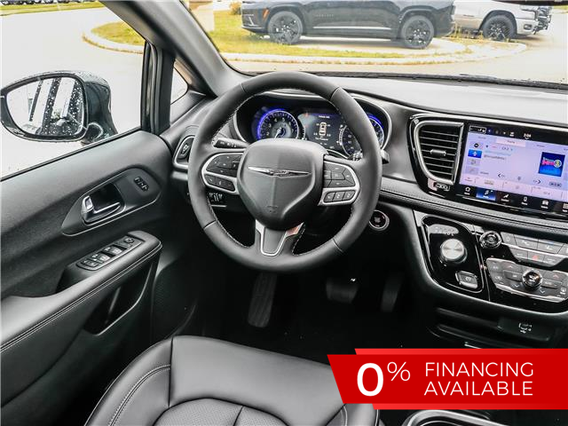2026 Chrysler Pacifica Select (Stk: 15-26008) in London - Image 6 of 32