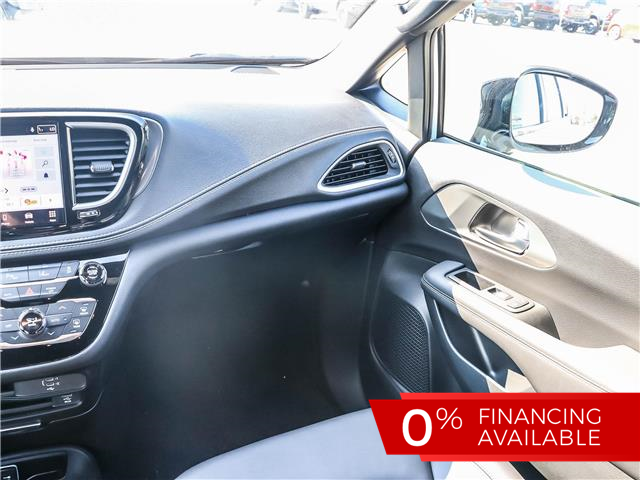 2026 Chrysler Pacifica Select (Stk: 15-26007) in London - Image 8 of 32