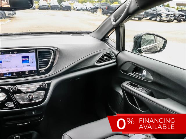 2026 Chrysler Pacifica Select (Stk: 15-26008) in London - Image 8 of 32