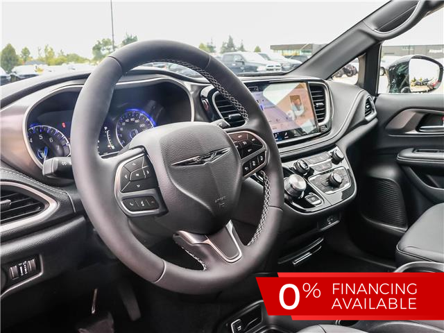 2026 Chrysler Pacifica Select (Stk: 15-26008) in London - Image 18 of 32