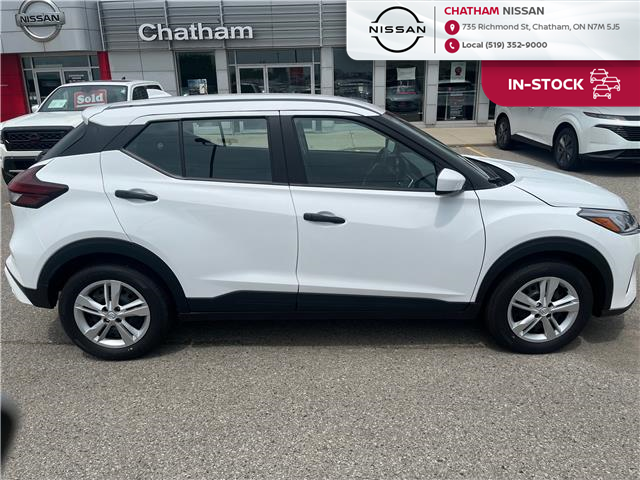 2025 Nissan Kicks Play S (Stk: S0295) in Chatham - Image 2 of 26
