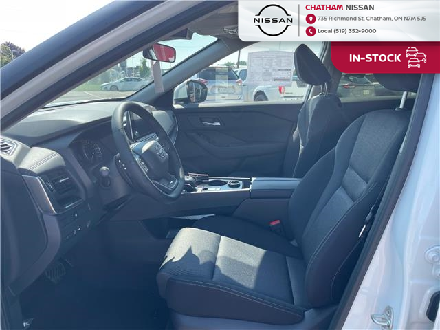 2026 Nissan Rogue SV Moonroof (Stk: T001) in Chatham - Image 12 of 29