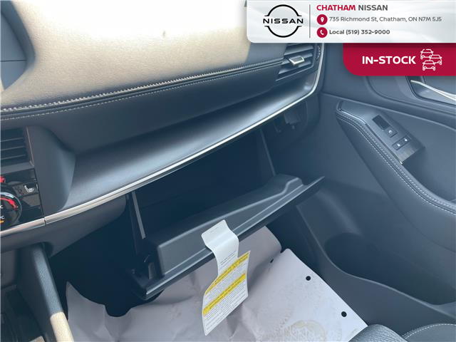 2026 Nissan Rogue SV Moonroof (Stk: T001) in Chatham - Image 24 of 29