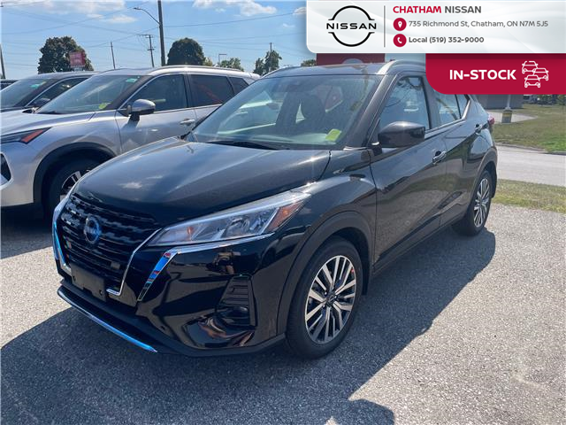 2025 Nissan Kicks Play SV (Stk: S0360) in Chatham - Image 1 of 25