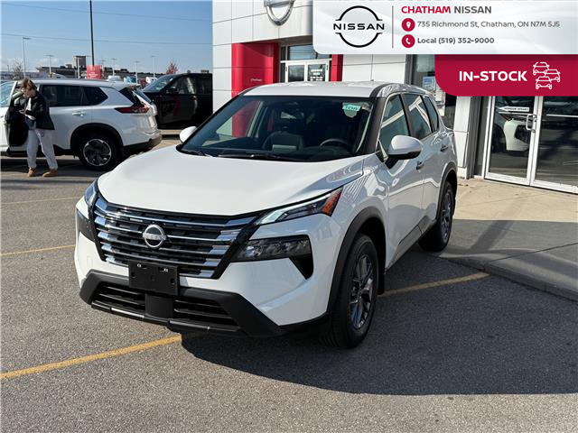 2026 Nissan Rogue S (Stk: T015) in Chatham - Image 1 of 36