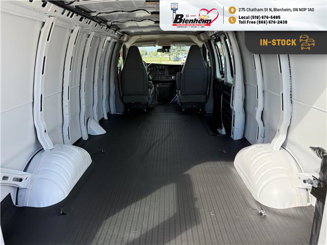 2025 Chevrolet Express 2500 Work Van (Stk: S562) in Blenheim - Image 6 of 24