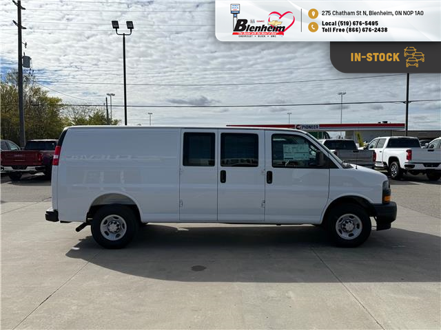 2025 Chevrolet Express 2500 Work Van (Stk: S562) in Blenheim - Image 8 of 24